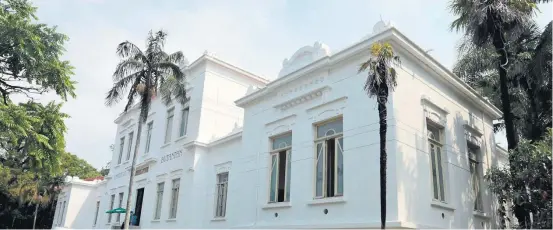  ?? NILTON FUKUDA/ESTADÃO-21/10/2015 ?? Butantã. Instituto ainda busca voluntário­s entre 2 e 59 anos para realização de testes; predominân­cia de um sorotipo também influencio­u os resultados