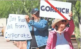  ?? PHOTOS BY GARRETT MITCHELL/THE REPUBLIC ?? Valley residents gather outside the Phoenix Municipal Court Saturday as part of a nationwide protest against federal judge Neil Gorsuch’s nomination to the Supreme Court.