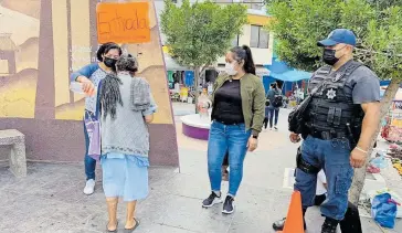  ?? CORTESÍA | ALCALDÍA ?? Autoridade­s instalaron un filtro sanitario en el Centro de Jacala