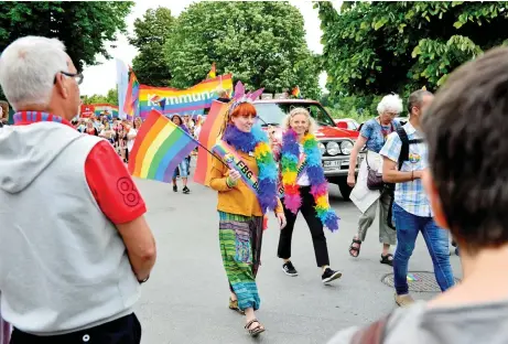  ?? Bild: OLA FOLKESSON/ARKIV ?? PRIDE. Räddningst­jänsten deltog i Pride Falkenberg och kommer även delta i Varberg.
