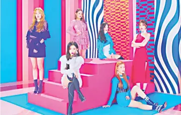  ??  ?? (G)I-DLE ‘Senorita’ music video featuring Kaja beauty products. — Kaja photo