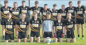  ??  ?? The Glenville U17 team that played Glanmire in the junior football league recently.