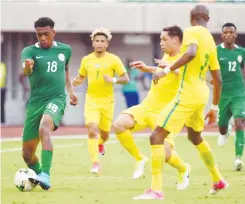  ??  ?? Alex Iwobi in action against South Africa during the African Cup of Nations qualifier in Uyo