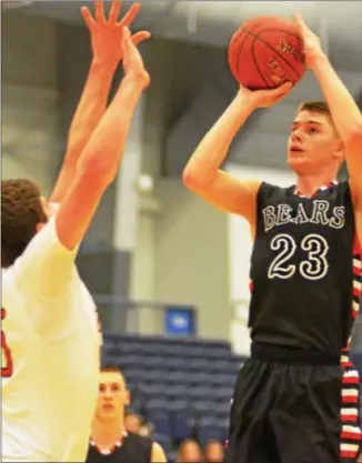  ?? JOHN BREWER - ONEIDA DAILY DISPATCH ?? Chittenang­o’s Matthew Lanphear elevates for a jumper against VVS during Section III Class B boys basketball semifinal play on Saturday, Feb. 24. Chittenang­o pulled off a 69-62comeback.