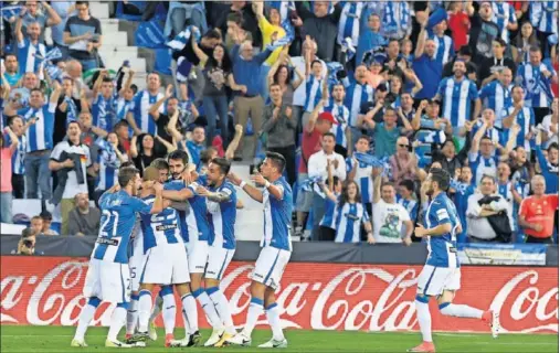  ??  ?? EUFORIA PEPINERA. Los jugadores del Leganés celebran uno de los goles que les acerca a la salvación.