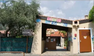  ?? (Photo B. K.) ?? Le centre d’accueil de loisirs de l’école maternelle Françoise Hémeric rouvrira avoir été nettoyé et désinfecté. à la rentrée, après