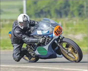  ?? Image by Lenny Hartley/Jingly Jangly Images. ?? The TZ350E Yamaha is pictured at the Bob Mcintyre Memorial Races at East Fortune last year where Rich Tambourine took fourth place.