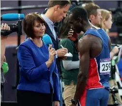  ?? ?? I OL: Planen var å jobbe med gravejourn­alistikk, men Line fant tidlig ut at hun også hadde et underholdn­ingsgen og at det passet fint å jobbe med sport. Her intervjuer hun Jaysuma Saidy Ndure under OL i London i 2012.