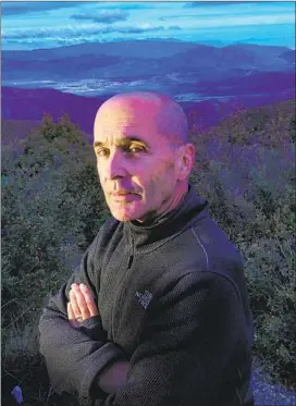  ?? Mark Boster For The Times ?? DON WINSLOW overlookin­g the Borrego Valley, where people and drugs intersect on the desert f loor. The third of his sweeping drug wars series is “The Border.”