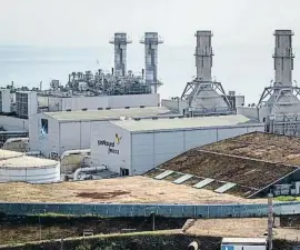  ?? Llibert teixidó ?? Planta de cicle combinat al litoral de l’àrea metropolit­ana