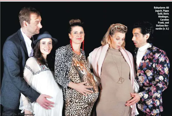  ??  ?? Babyalarm: Ali Jagsch, Pippa Galli, Doris Hindinger, Caroline Frank, und Stefano Bernardin (v. li.)