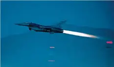  ?? FOTO: JOSPEH SWAFFORD/US AIR FORCE ?? Die Türkei erlaubt den USA jetzt, mit ihren Kampfjets vom Stützpunkt Incirlik Angriffe gegen den IS zu fliegen.