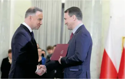  ?? FOT. SŁAWOMIR KAMIŃSKI / AGENCJA WYBORCZA.PL ?? • Prezydent Andrzej Duda i minister Radosław Sikorski