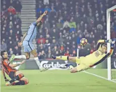  ?? FOTO: EFE ?? Raheem Sterling pateando frente al arco.