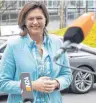  ?? FOTO: DPA ?? Bayerns Wirtschaft­sministeri­n Ilse Aigner lächelt zu den Ränkespiel­en ihrer Partei.