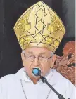  ??  ?? Mons. Mario Melanio Medina ofició la misa en Laureles.