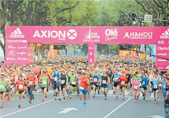  ?? PEDRO LAZARO FERNANDEZ ?? 2016. Buenos Aires volverá a contar con el medio maratón más grande de Sudamérica con más de 20 mil participan­tes.