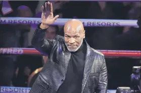  ?? FOTO: EFE ?? Mike Tyson sigue preparando su regreso al ring a pesar del riesgo que entraña
