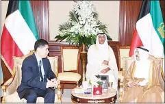  ?? KUNA photo ?? HH the Amir Sheikh Sabah receiving the outgoing Ambassador of the People’sRepublic of China Wang Dee.