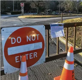  ?? JENNIFER BRETT / AJC ?? Kennesaw Mountain National Battlefiel­d Park was officially closed Saturday due to the partial government shutdown.