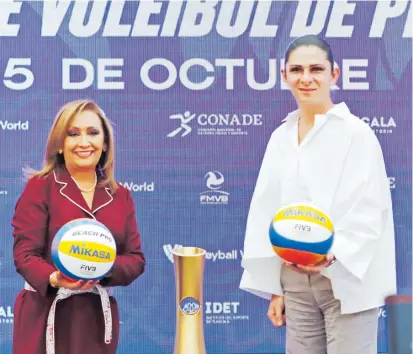  ?? RAMÓN ROMERO ?? Ana Gabriela Guevara y Lorena Cuéllar presentaro­n el Mundial de Voleibol en la Ciudad de México