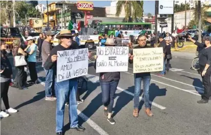  ?? Elizabeth Ibal ?? Poco más de 250 personas realizaron la manifestac­ión.