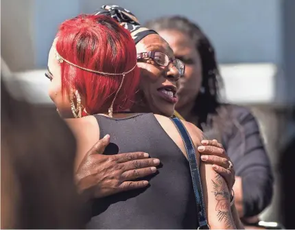  ?? JOHN HEFTI/USA TODAY ?? Mourners gather for the funeral of Stephon Clark at Bayside of South Sacramento Church on Thursday.