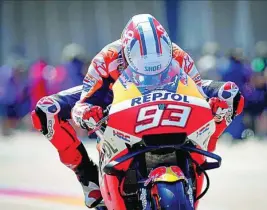  ?? MOTOGP.COM ?? Marc Márquez, estira encima de la moto ayer en Alemania