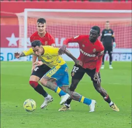  ?? FOTO: LALIGA ?? El argentino Sergio Araujo fue el autor del único tanto canario en Mallorca