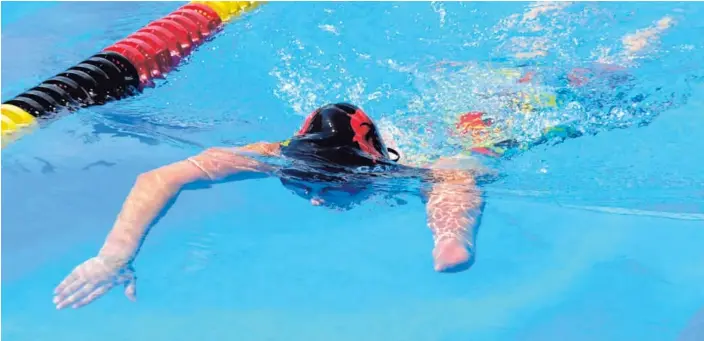  ?? GRACIELA SOLÍS ?? La nadadora Camila Haase logró mejorar su marca personal en los 100 metros pecho, su primer objetivo en las justas de Río 2016.