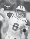  ?? DARRON CUMMINGS/AP ?? Ten years before Daniel Jones’ debut with the Giants, Mark Sanchez of the Jets was the rookie QB that had New York buzzing.