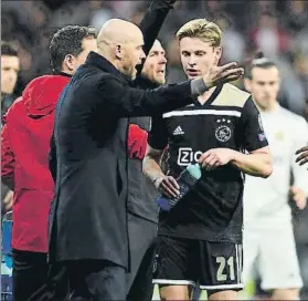  ?? FOTO: EFE ?? Ten Hag, en la banda del Santiago Bernabéu