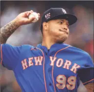  ?? Adam Hunger / Associated Press ?? New York Mets starting pitcher Taijuan Walker delivers a pitch during the third inning against the New York Yankees on Saturday.