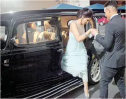  ?? PICTURE: ASHRAF HENDRICKS/AFRICAN NEWS AGENCY (ANA) ?? STEPPING OUT: A matric ball is a celebratio­n, often the first in a family.