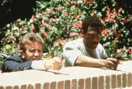  ?? FOTO: HERO ?? Beverly Hills Cop med Judge Reinhold och Eddie Murphy i Hero kl. 21.05.