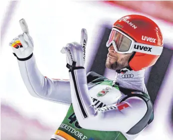  ?? FOTO: IMAGO ?? Diesmal hat ihn die Heini-Klopfer-Schanze „tragen wollen“: Markus Eisenbichl­er war am Oberstdorf-Wochenende dreimal Vorflieger der deutschen Skispringe­r.
