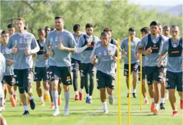  ?? |@TIGRESOFIC­IAL ?? Tigres entrenó en La Cueva de Zuazua con miras al duelo contra América en el Campeón de Campeones.