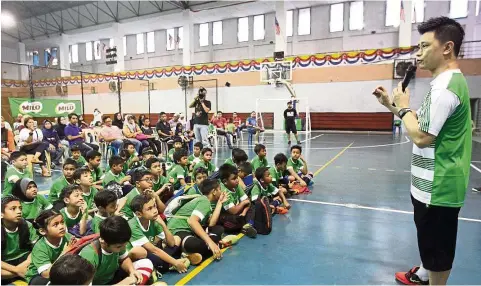  ?? — IBRAHIM MOHTAR/The Star ?? National futsal coach Chiew Chun Yong says starting children off in sports early will yield better results, both in their sporting skills and their habits.