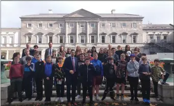  ??  ?? Minister Simon Harris welcomes new Wicklow Educate Together secondary school to Leinster House.