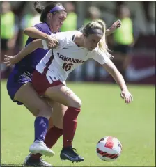  ?? (NWA Democrat-Gazette/Charlie Kaijo) ?? Anna Podojil and the University of Arkansas soccer team take a seven-game winning streak into today’s matchup with Ole Miss.