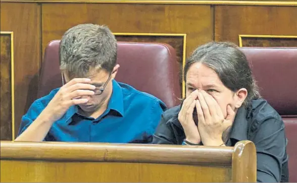  ?? DANI DUCH ?? La relación entre Iglesias y Errejón se enfrió a ojos vista a raíz de la grave crisis del partido en la Comunidad de Madrid, en marzo pasado