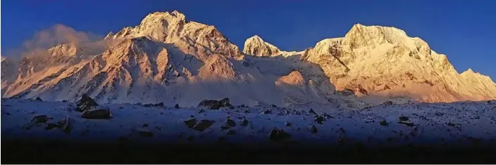  ?? PHOTO: JOHN MCCUTCHEON ?? The imposing peaks of Mt Manaslu. The Manaslu and Tsum Valley is a three-week plus trek in the Himalayas.