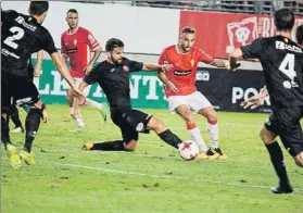  ?? FOTO: REAL MURCIA CF ?? Con la cabeza alta El Olot dio siempre la cara en Murcia, a pesar de la derrota