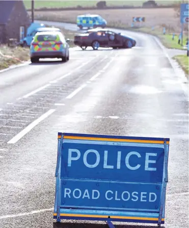  ?? Photograph by Chris Sumner ?? CRASH: The accident happened at Mill of Uras, forcing the closure of the A92.