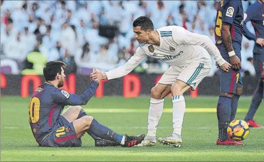  ?? FOTO: J.A.SIRVENT ?? El duelo entre Leo Messi y Cristiano Ronaldo de los últimos nueve años ya no se producirá tras la partida del portugués a la Juventus