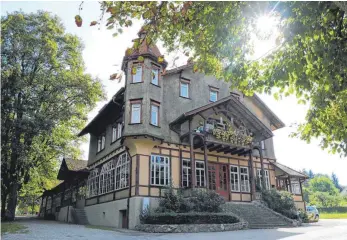  ?? FOTO: DANIEL HÄFELE ?? Die Stadtbierh­alle auf dem Gigelberg soll wieder durch den Haupteinga­ng zugänglich sein. Bislang gelangen Besucher nur durch Seiteneing­änge in die Halle.