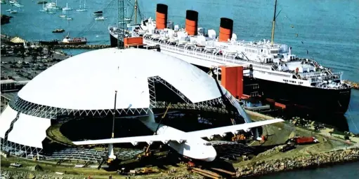  ??  ?? Spruce Goose was installed in a special hangar in Los Angeles alongside the Queen Mary