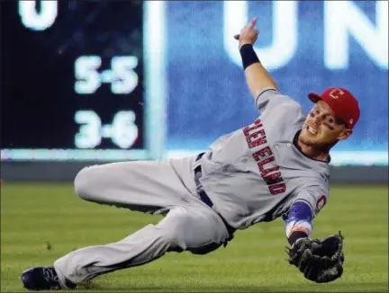  ?? CHARLIE RIEDEL — ASSOCIATED PRESS ?? Brandon Guyer dives for a catch to retire the Royals’ Jorge Bonifacio during the fifth inning July 3 in Kansas City, Mo.