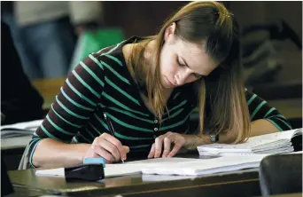  ??  ?? Depuis son instaurati­on en 2015, l’examen américain NCLEX-RN cause bien des maux de tête à celles et à ceux qui ont la mauvaise idée de passer l’ultime test en français - Archives