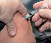  ?? ?? Le Québec est au coeur de l’épidémie de rougeole au Canada, avec 18 cas dans la province. La vaccinatio­n reste la meilleure défense contre ce virus hautement contagieux. (Photo d’archives)